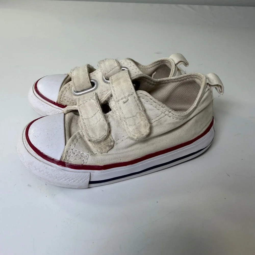 Converse Chuck Taylor All Star 2V Infant Size 6 Cream Canvas Sneakers 769029F